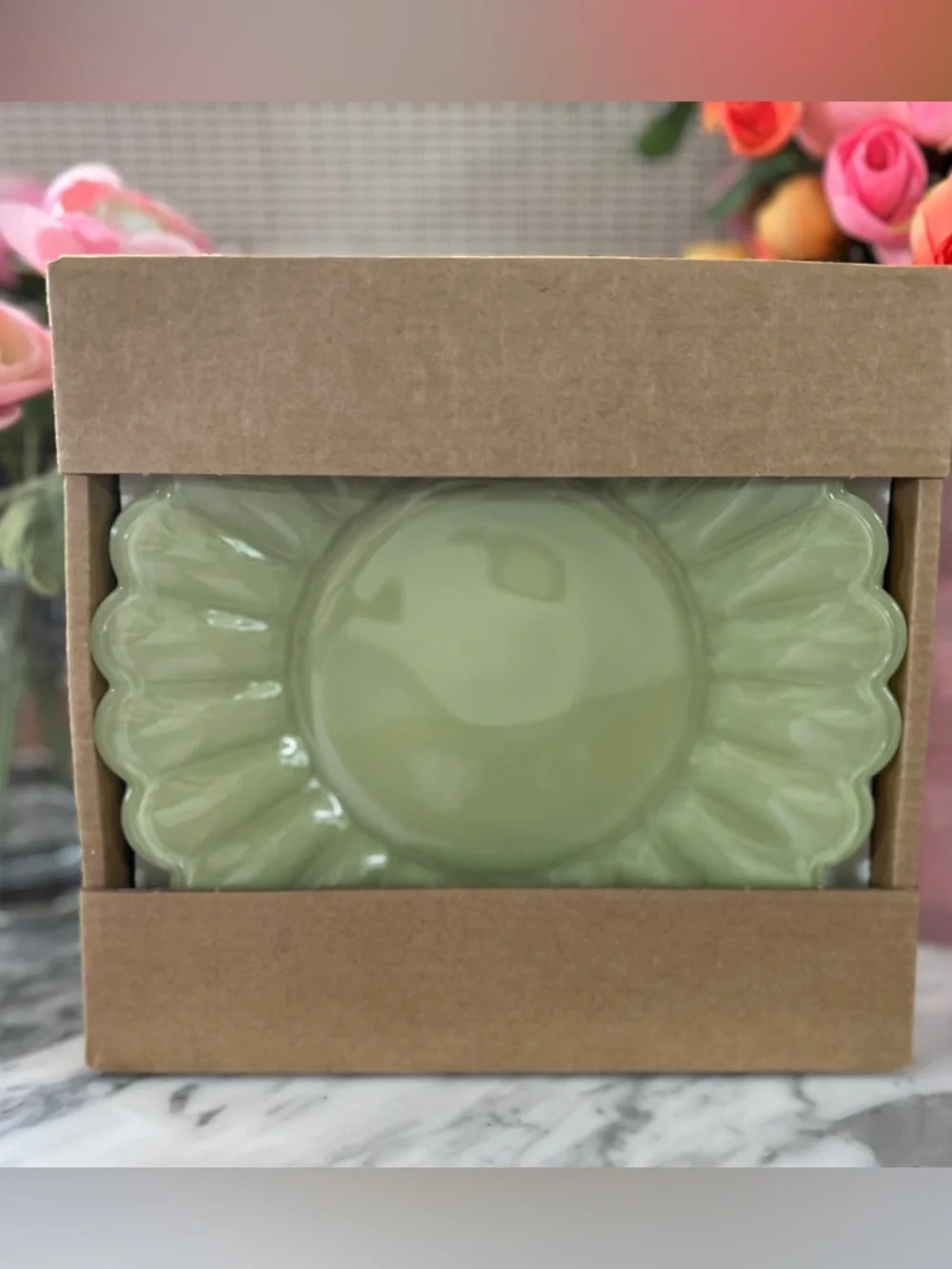 ✨NEW🌸Target Bullseye Playground 2026 Green Flower Shaped Glass Plates🍽️